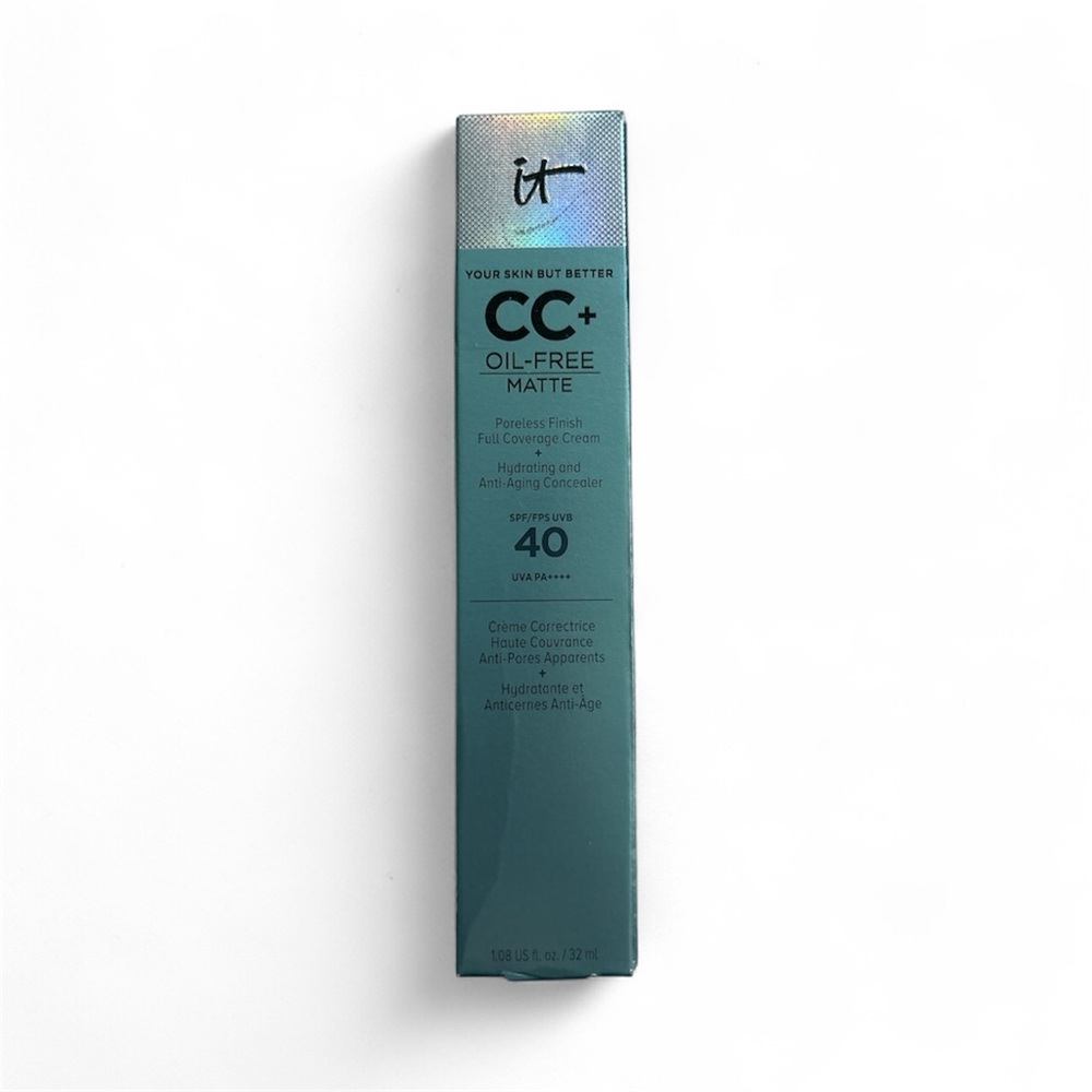 It Cosmetics CC+ Oil-Free Matte Cream in Blue Packaging